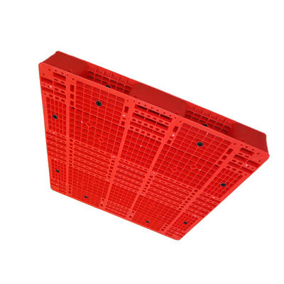 Pallet hai mặt bằng nhựa màu đỏ 48X48 PE 6000Kg Xe nâng bốn chiều tĩnh